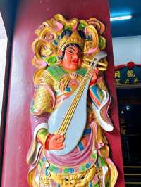 Black Dragon Cave Temple in Yong Peng 