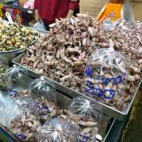 ตลาดประมงพื้นบ้านอ่างศิลา