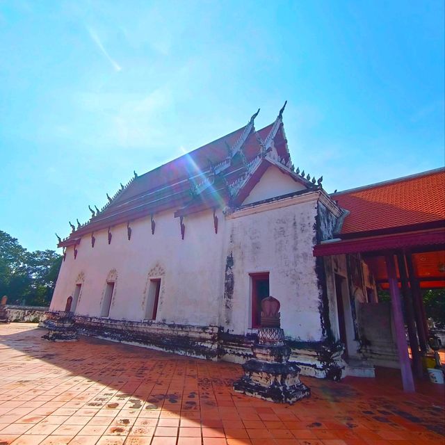 พุทธสถานเชิงท่า - หน้าโบสถ์