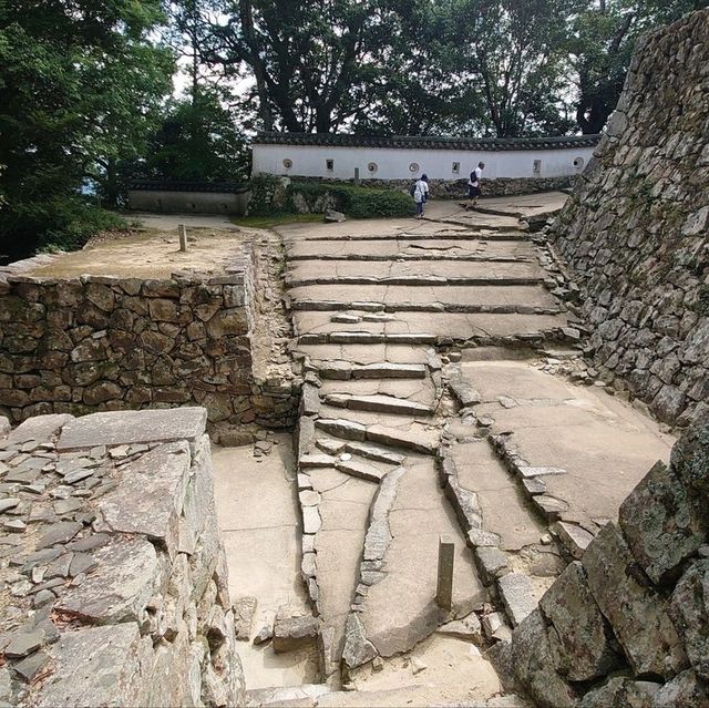 岡山景點｜空中之城．日本唯一山城天守閣—備中松山城（高粱城）