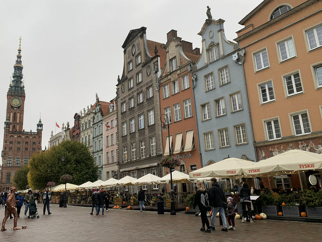 Strolling Through Royal Splendor: Gdańsk's Long Market