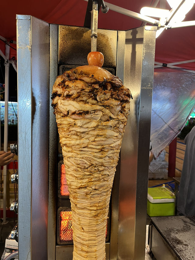 【タイ･パトン🇹🇭】屋台がずらりと並ぶ市場！激安で食べれるシーフード屋台🦐