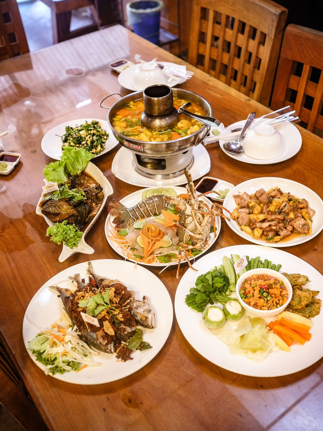 ร้านอาหารคุ้นลิ้น อาหารโลคอลเมืองระนอง