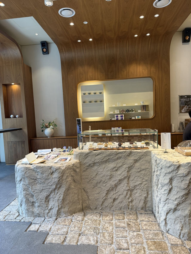 (부산유일)잘 빚어진 항아리 케이크 맛집+이색 고급디저트 연경재