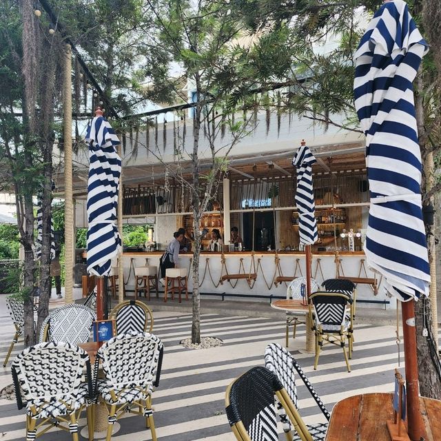 【パタヤ/タイ】The Lunar Beach House