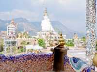 อุโบสถพระพุทธเจ้าองค์ใหญ่ 5 องค์ อยู่ในวัดนี้