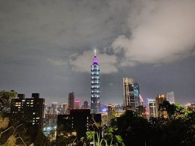 台北旅行　象山の夜景！