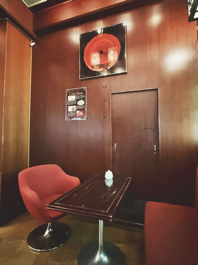 Lunch at the retro cafe in Yurakucho☕️