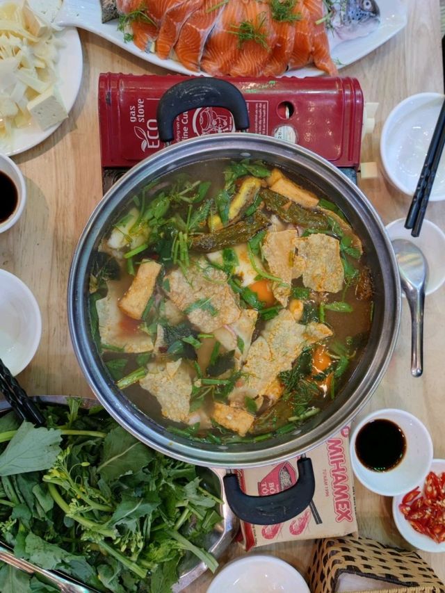 พิกัดกิน หม้อไฟ แซลม่อน ในซาปา เวียดนาม