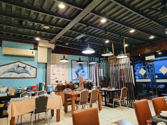 7 Eat Restaurant 