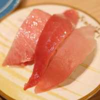 ซูชิสายพานอันดับ 1 จากโตเกียว Katsu Midori