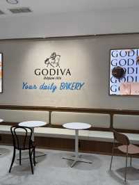 韓国/ソウル【新村】GODIVA bakery