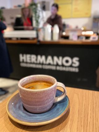HERMANOS