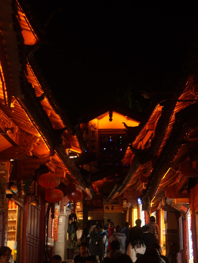 A Magical Trip to Lijiang Old Town – What to Eat & Where to Go! 🏔️🏡✨