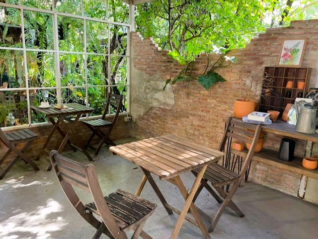 FlowerPot Café Ramkhamhaeng 21 คาเฟ่กรุงเทพ