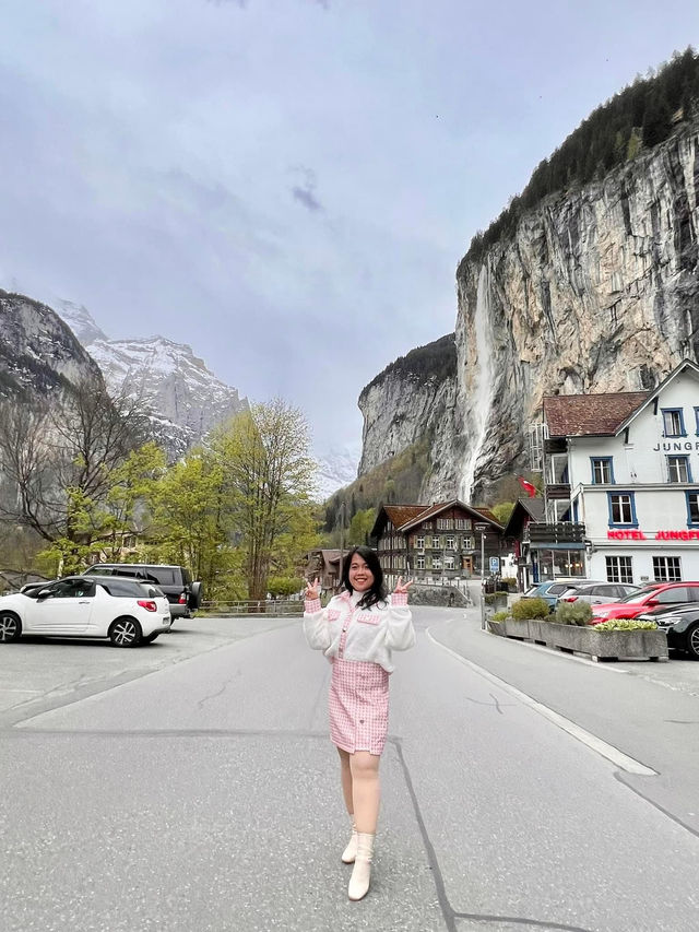 A Day of Leisurely Stroll in Lauterbrunnen! 