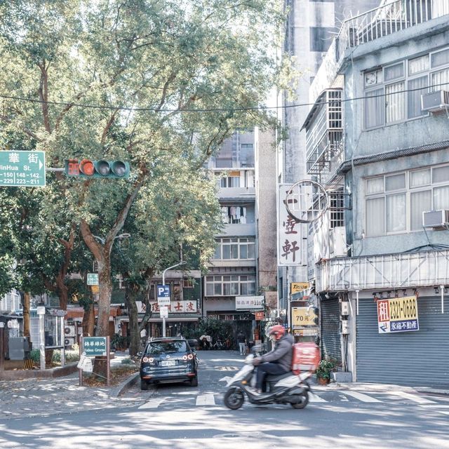 좁은 골목길 사이로 펼쳐진 예쁜 풍경 융캉제