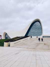 Baku’s Iconic Museum: A Journey Through the Heydar Aliyev Center