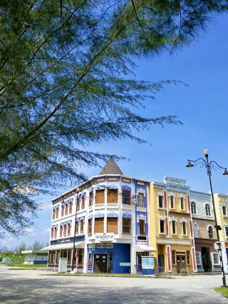 Fairytale Escape in the Heart of Perak: Castle Avenue, Kampar
