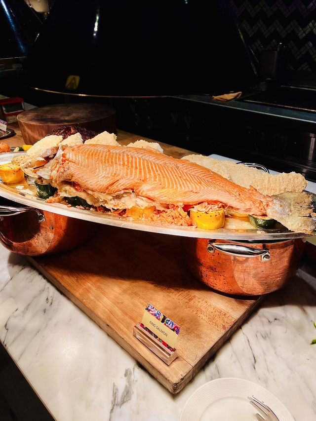 “A Seafood Feast Like No Other: Evolution Café’s Coastal Buffet at Renaissance KL!”