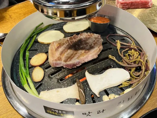 Busan Dongnae Hot Spot Meat Restaurant.