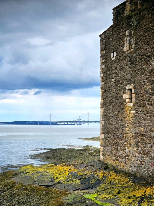 A Day of Elegance and History: Blackness Castle and Linlithgow