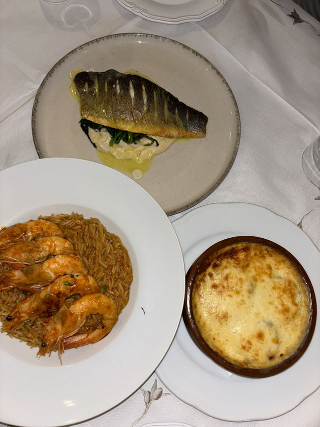 A Hidden Gem in Athens: Dinner at Aspro Alogo 🇬🇷🍽️