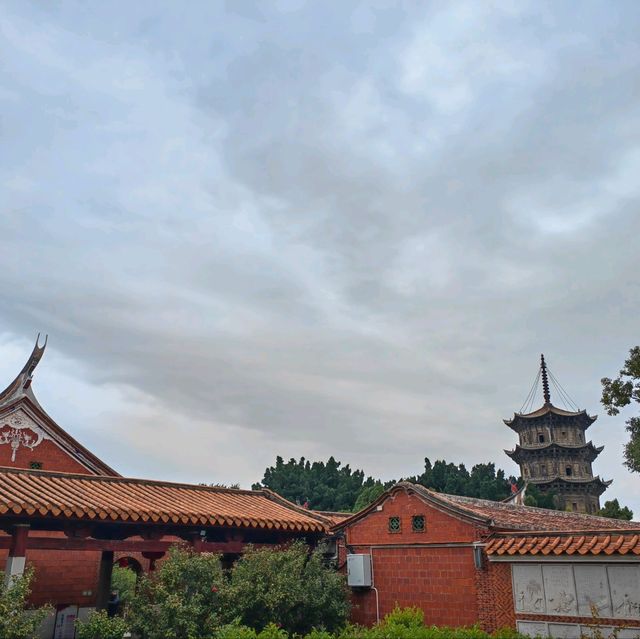 A Peaceful Journey Through Kaiyuan Temple in Quanzhou