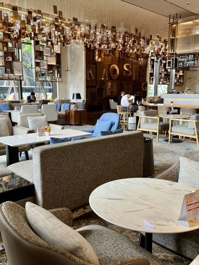 高雄萬豪酒店大堂咖啡廳的草莓套餐下午茶.色香味俱全.美味可口值得推薦大家