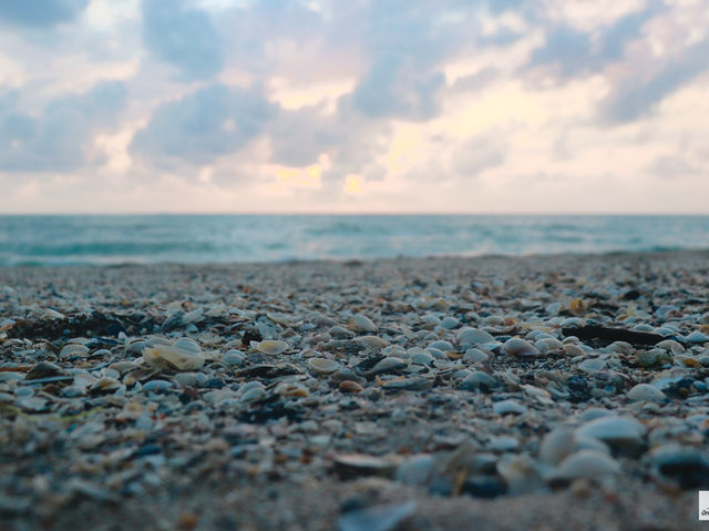หาดขนอม