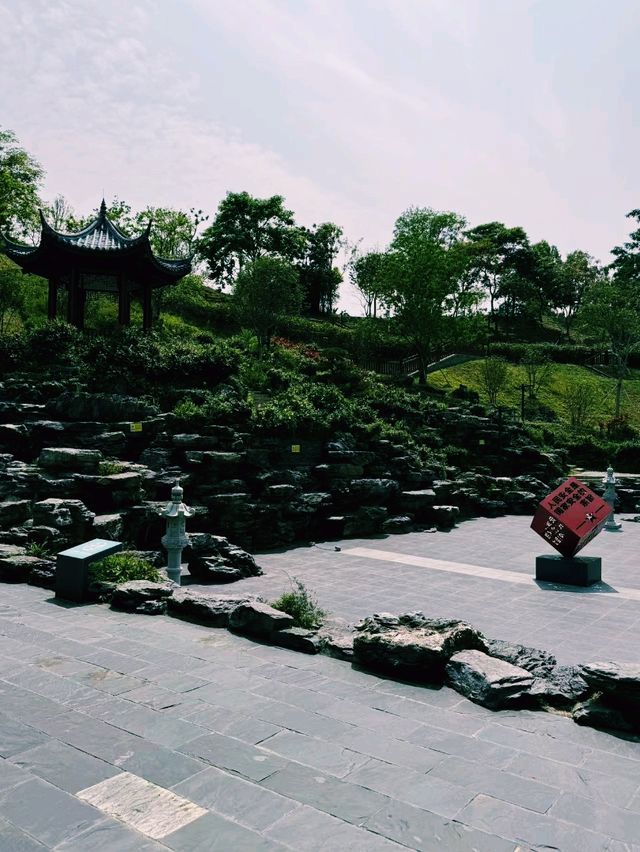 中國深圳著名網紅公園景點：玉龍公園，適合打卡📸