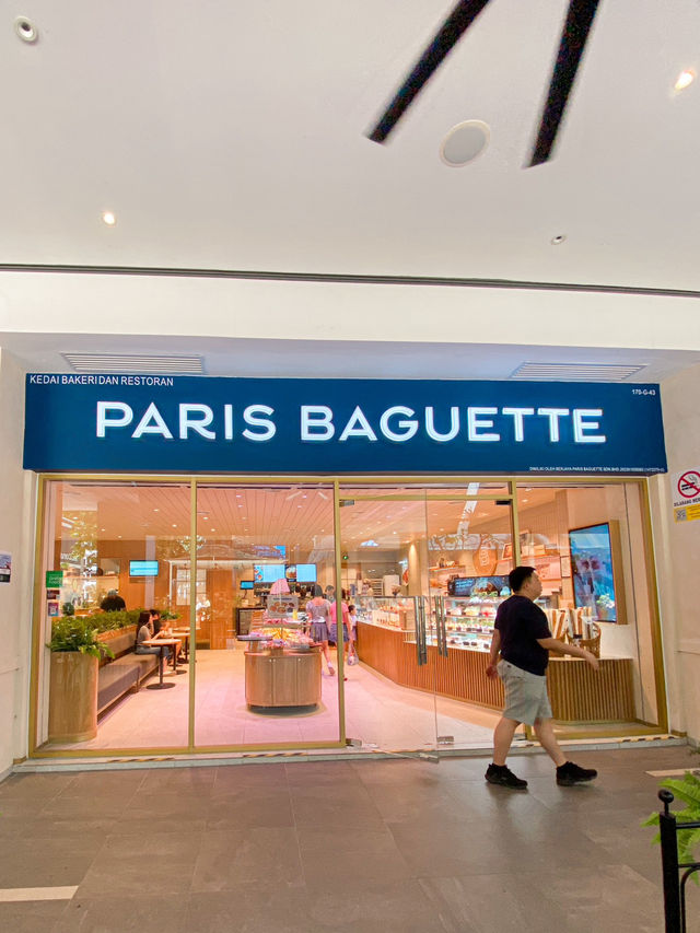 Korea Chain Pastries Store in Town