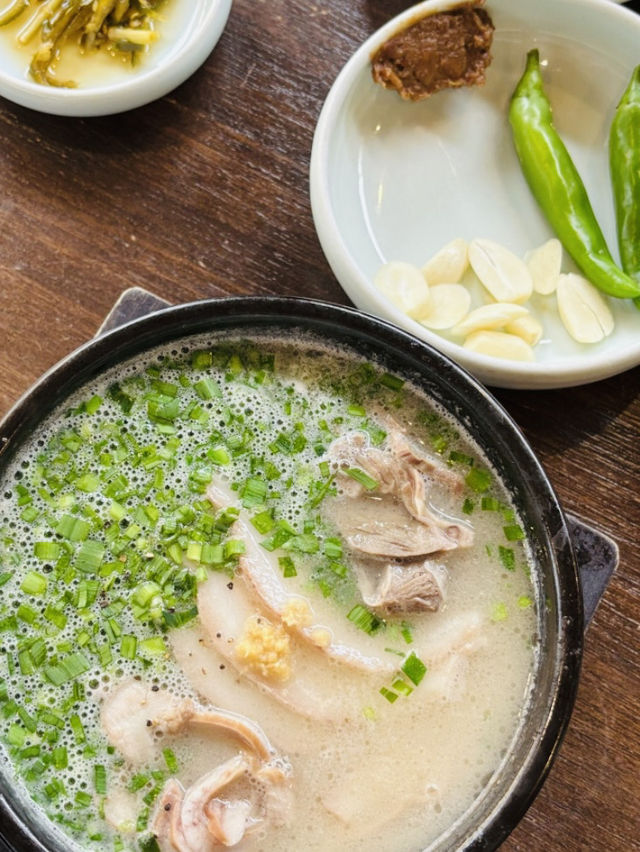 釜山海雲台必吃愛上珉奎同款豬肉湯飯！碗熱呼呼的湯超療癒！