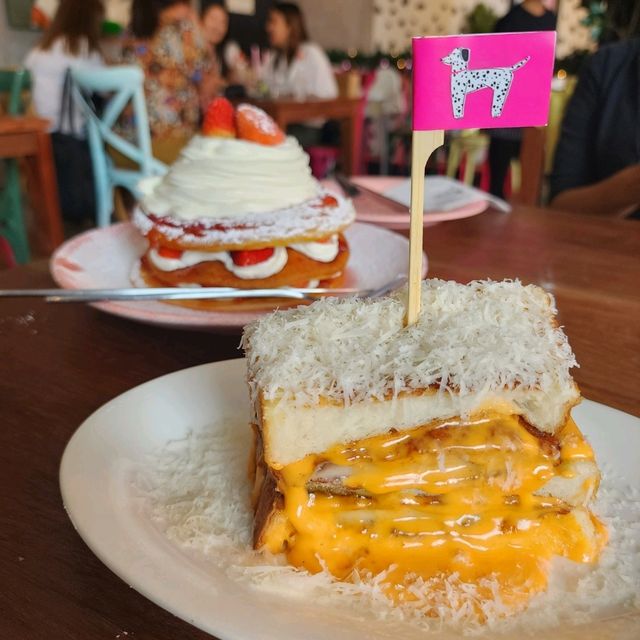 【バンコク】可愛すぎる🐩Dalmatian cafe