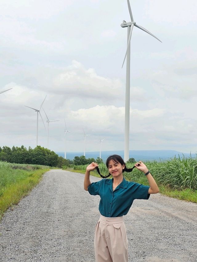 กังหันลมร่มเกล้า @มุกดาหาร