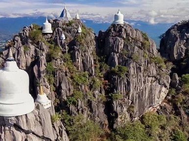 🐘 Lampang Unlocked: A Weekend of Hidden Temples, Slow Life & Horse Cart Adventures!