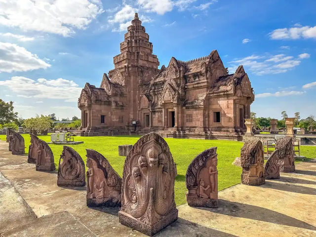 🏛️🌋 BURI RAM WEEKEND ESCAPE: Ancient Temples & Fiery Flavors!