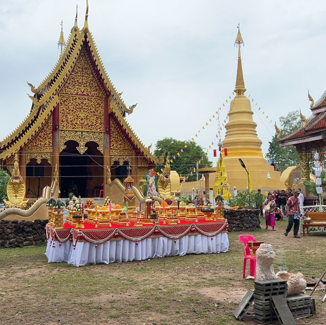 ประเพณีสรงน้ำพระธาตุศรีปกรณ์ธรรมมงคล