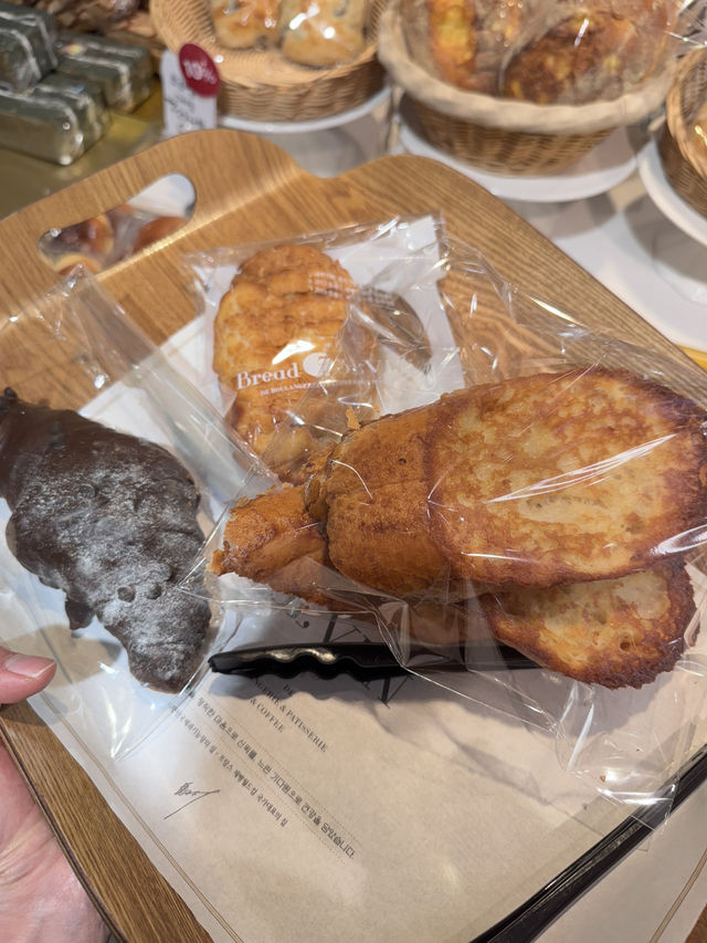 광주 대표 베이커리 맛집,브레드세븐 상무점