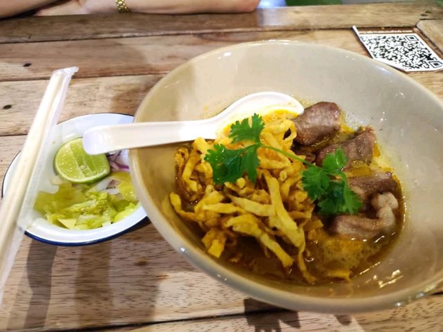 ข้าวซอยฟิวชั่น ร้านเด็ด ร้านดัง ย่านนิมมาน