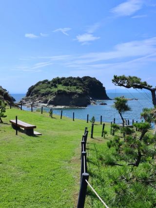 🌊 I thought Izu was already breathtaking, until I discovered Amaharashi Coast ☀️