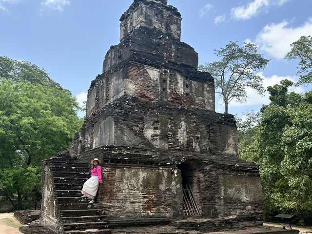 Whispers of the Ruins