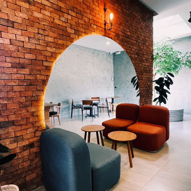 S-Curve Specialty Coffee : คาเฟ่สไตล์มินิมอล