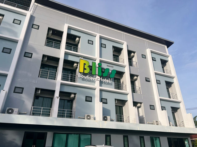 The Bliss Boutique Trang 