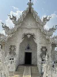 ศิลปะ ความศรัทธา และความฝัน ที่จับต้องได้