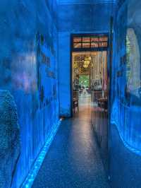 Urban Maze in the Mountains: Wandering through 山城巷