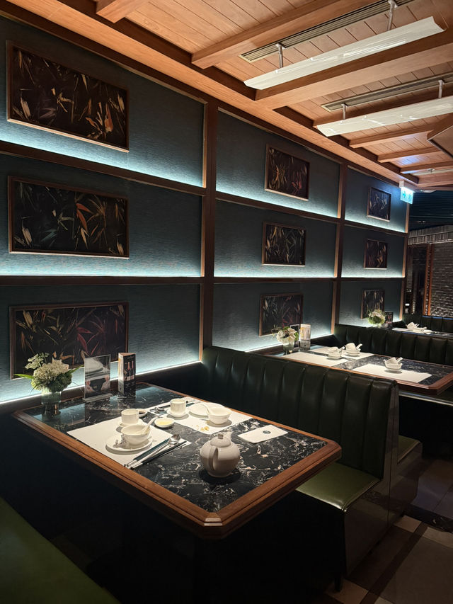 呢間餐廳環境舒適，食物質素好。