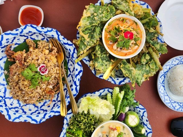 River Bar อยุธยา-ร้านอร่อย ติดริมน้ำ