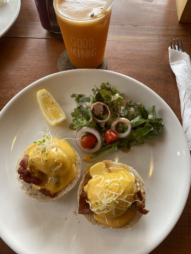 Coco's Nai Harn Cafe 