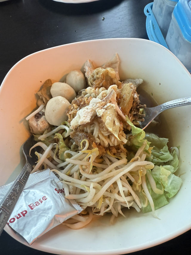 ก๋วยเตี๋ยวสนามบินนราธิวาส